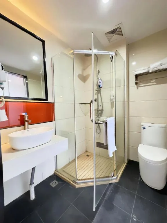 7 Days Premium·Huanggang Walking Street