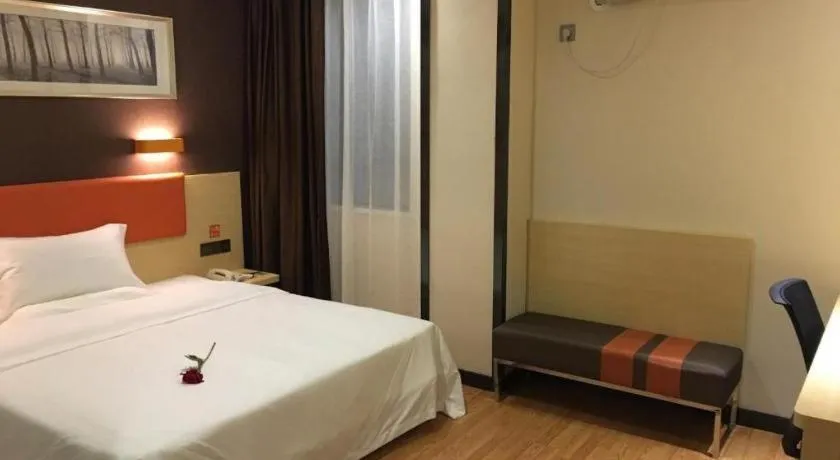 Bed in 7 Days Premium·Huanggang Walking Street