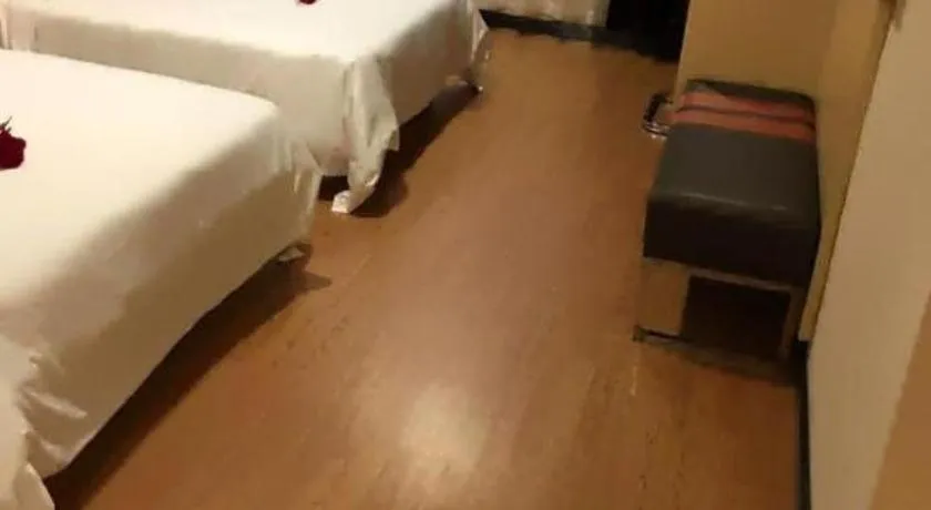 Bed in 7 Days Premium·Huanggang Walking Street