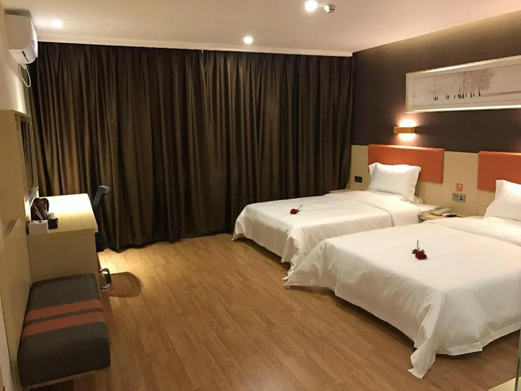 Bed in 7 Days Premium·Huanggang Walking Street