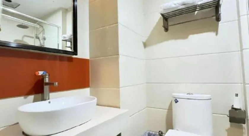 7 Days Premium·Huanggang Walking Street