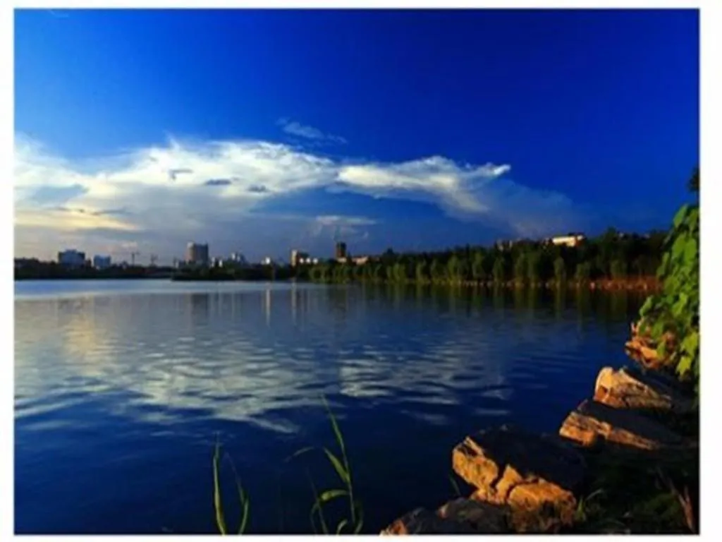 7 Days Premium·Huanggang Walking Street