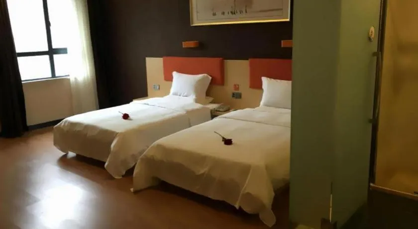 Bed in 7 Days Premium·Huanggang Walking Street