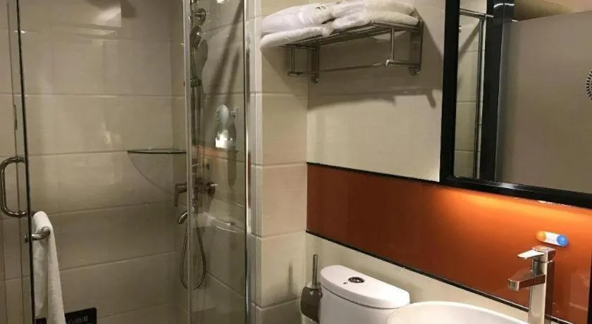 7 Days Premium·Huanggang Walking Street