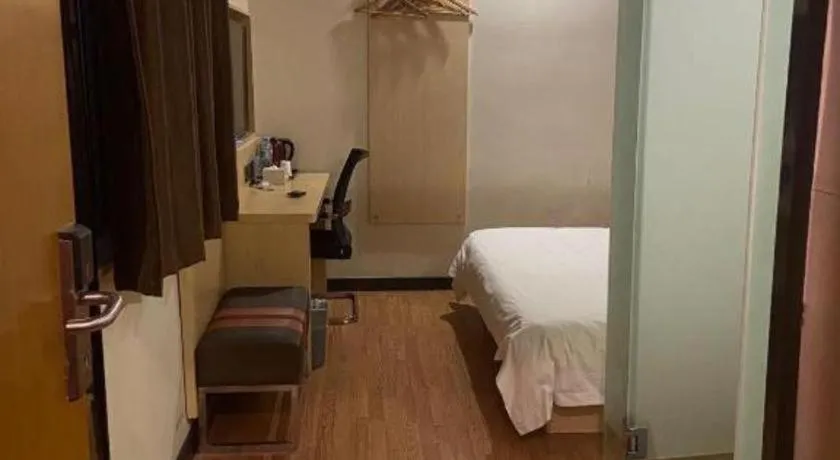 Bed in 7 Days Premium·Huanggang Walking Street