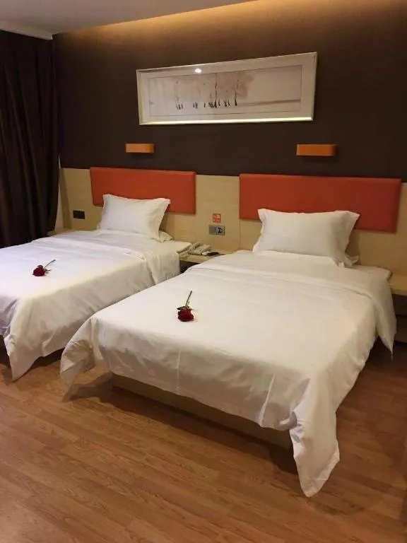 Bed in 7 Days Premium·Huanggang Walking Street