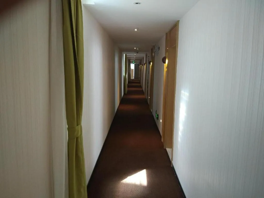 IU Hotels·Anshun Nanma Square