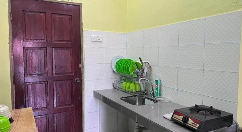 OYO 90967 Homestay Chalet Warisan Siti