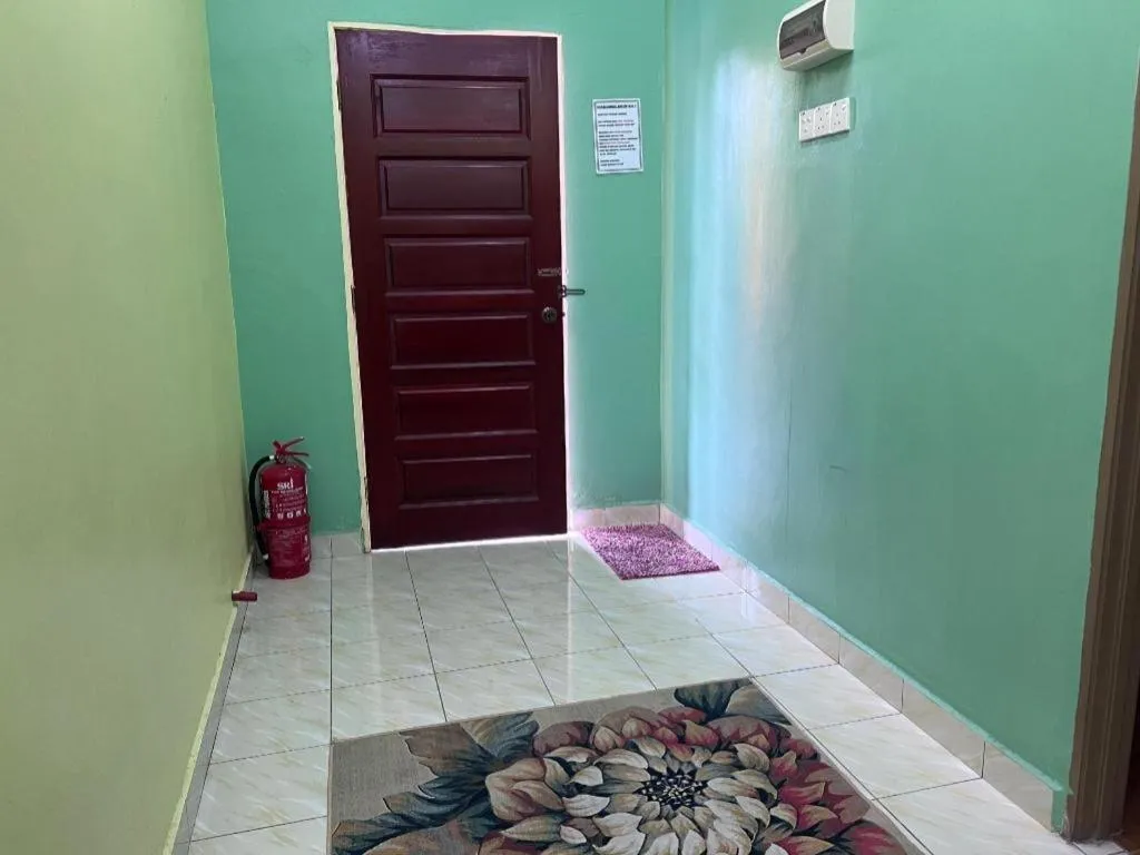 OYO 90967 Homestay Chalet Warisan Siti