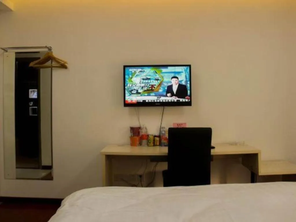 Bed in Guangzhou Hailian Hotel - Haizhu District Binjiang East Road Metro Station