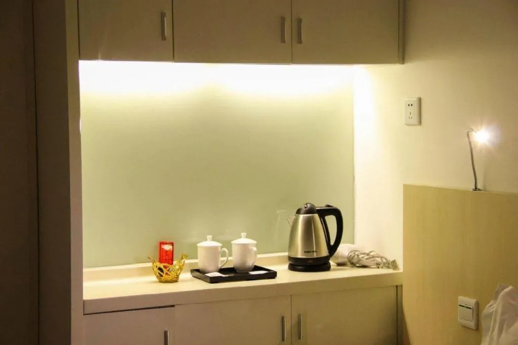 Guangzhou Hailian Hotel - Haizhu District Binjiang East Road Metro Station