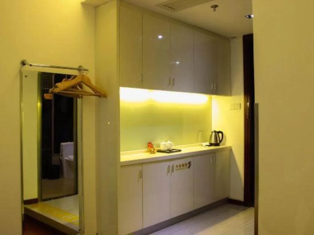 Guangzhou Hailian Hotel - Haizhu District Binjiang East Road Metro Station