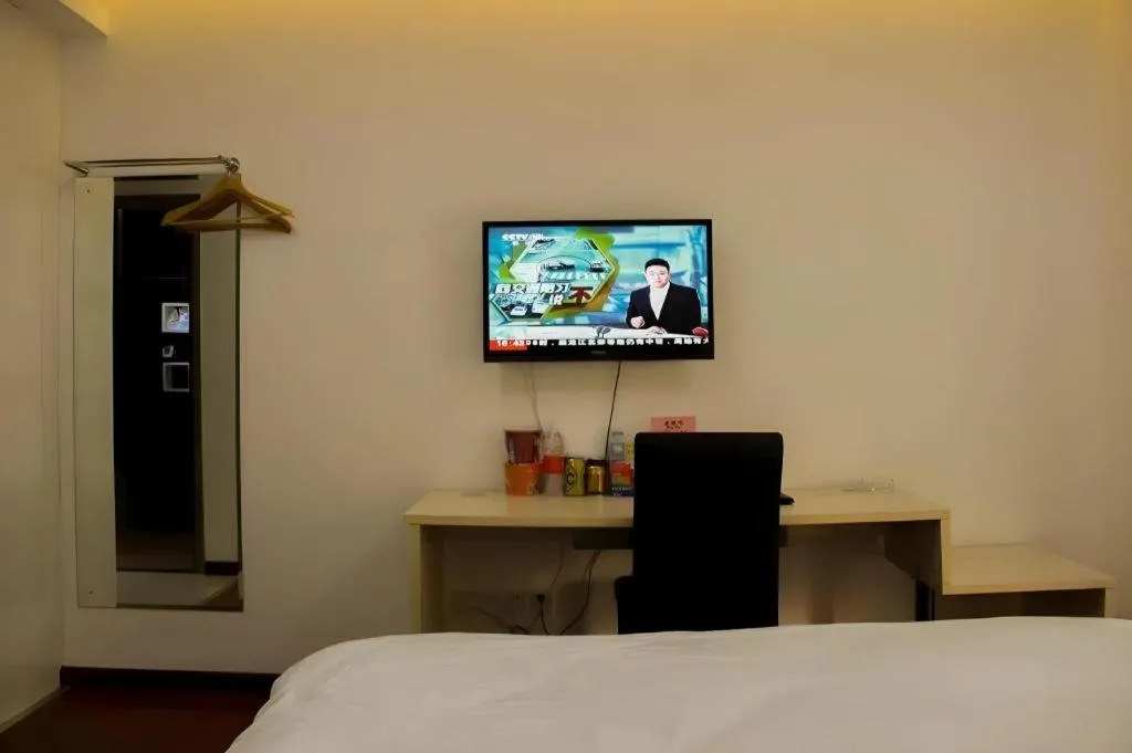 Bed in Guangzhou Hailian Hotel - Haizhu District Binjiang East Road Metro Station