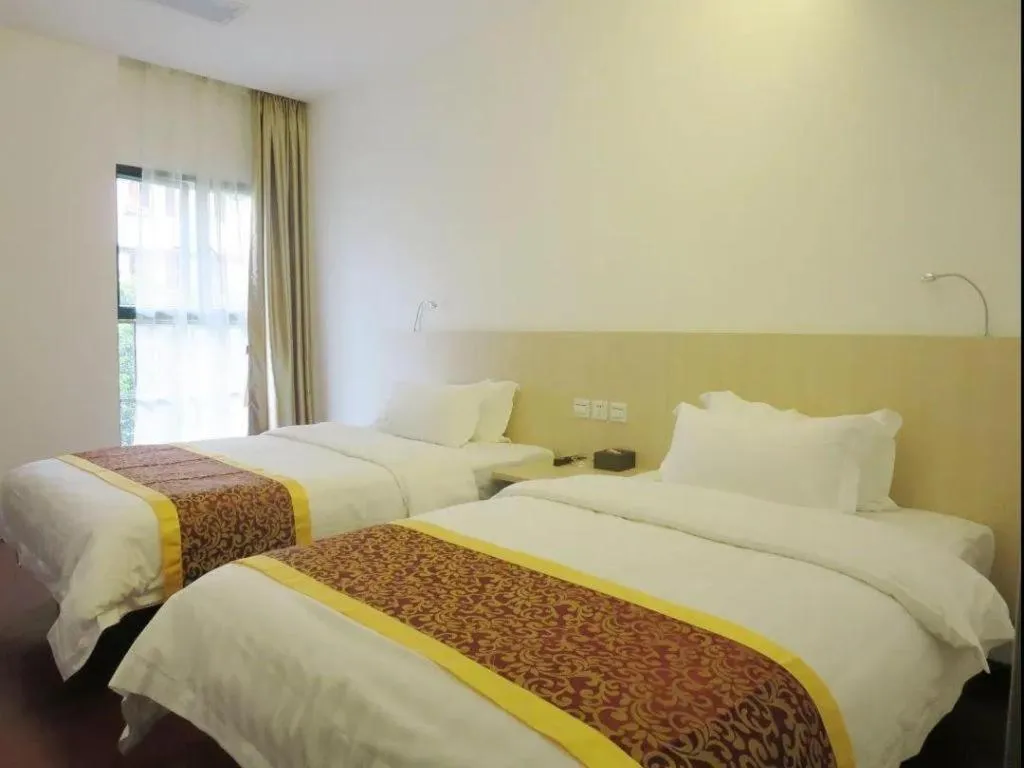 Bed in Guangzhou Hailian Hotel - Haizhu District Binjiang East Road Metro Station