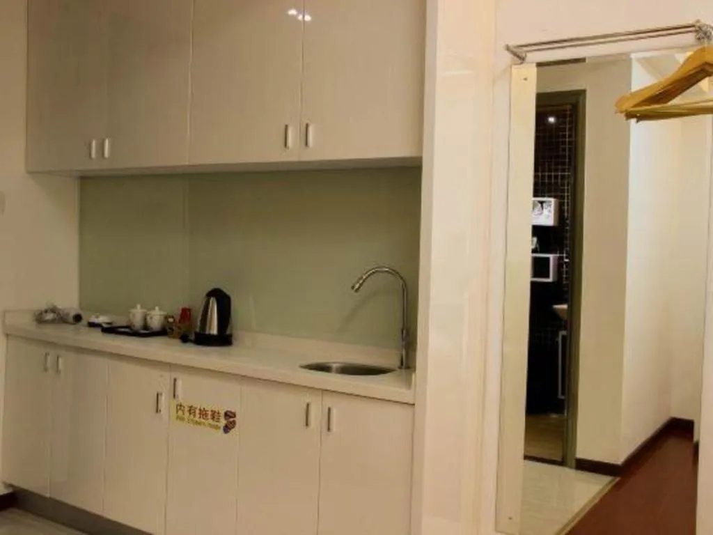 Guangzhou Hailian Hotel - Haizhu District Binjiang East Road Metro Station