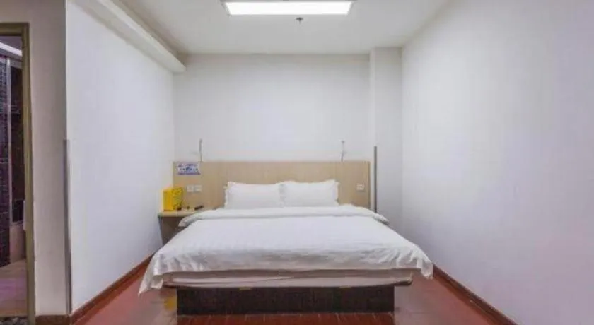 Bed in Guangzhou Hailian Hotel - Haizhu District Binjiang East Road Metro Station