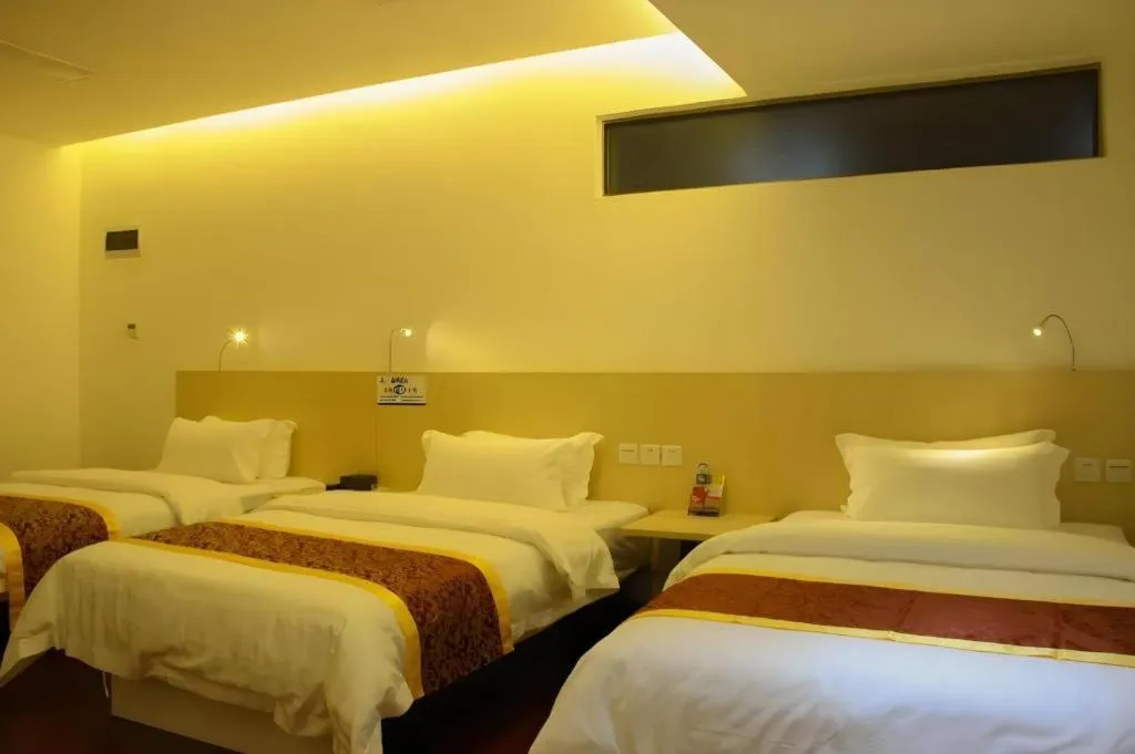 Bed in Guangzhou Hailian Hotel - Haizhu District Binjiang East Road Metro Station