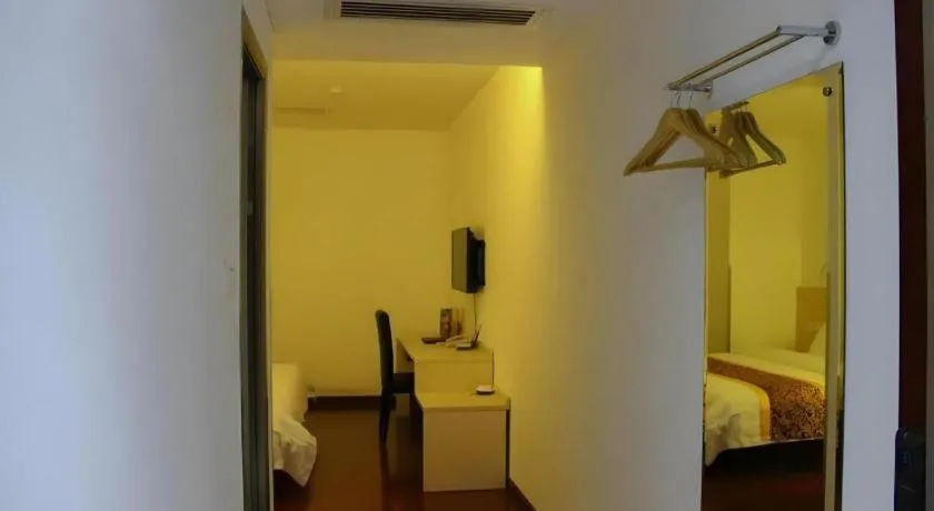 Bed in Guangzhou Hailian Hotel - Haizhu District Binjiang East Road Metro Station