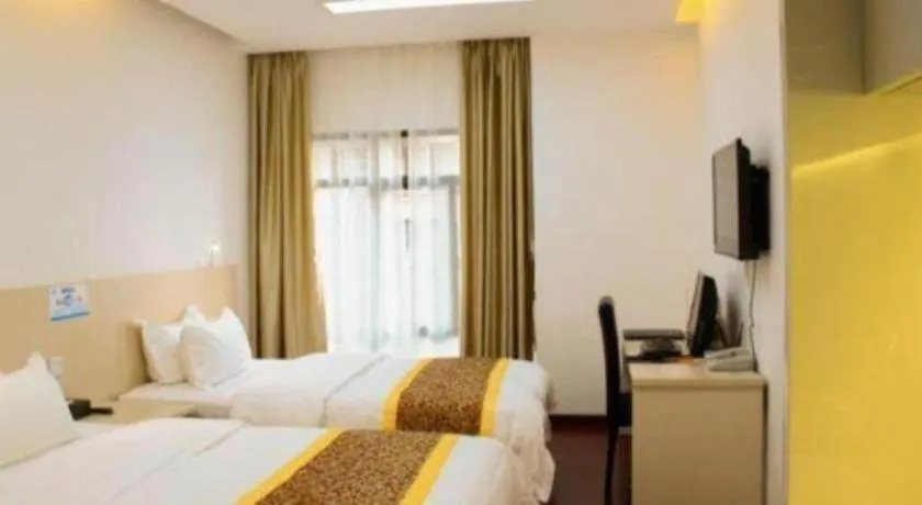 Bed in Guangzhou Hailian Hotel - Haizhu District Binjiang East Road Metro Station