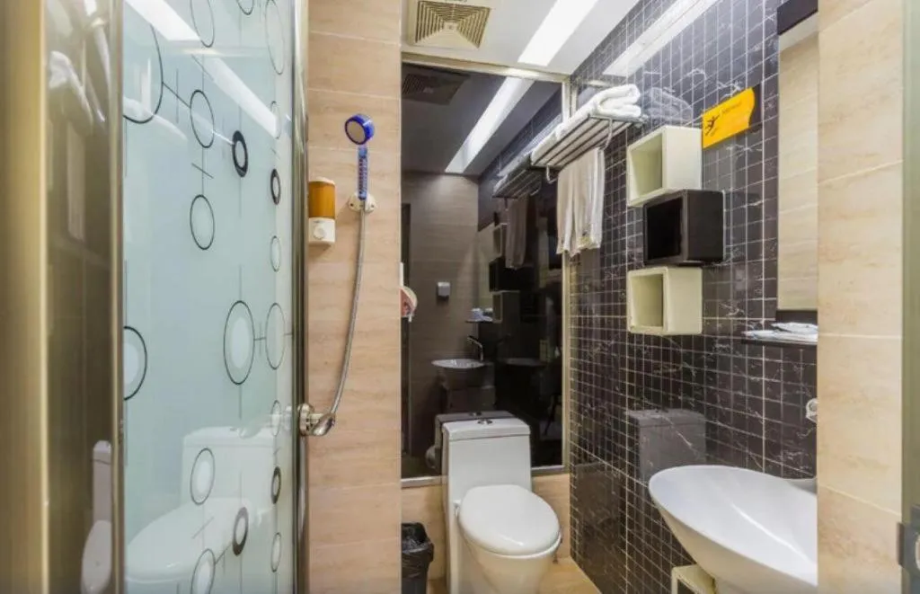 Guangzhou Hailian Hotel - Haizhu District Binjiang East Road Metro Station