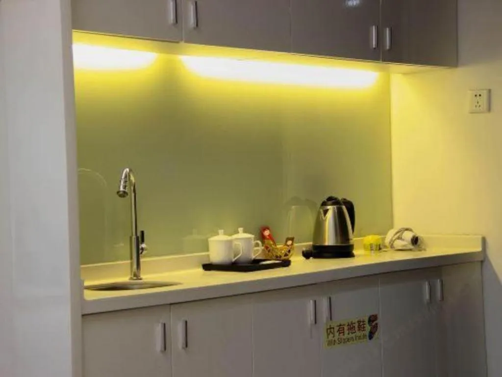 Guangzhou Hailian Hotel - Haizhu District Binjiang East Road Metro Station