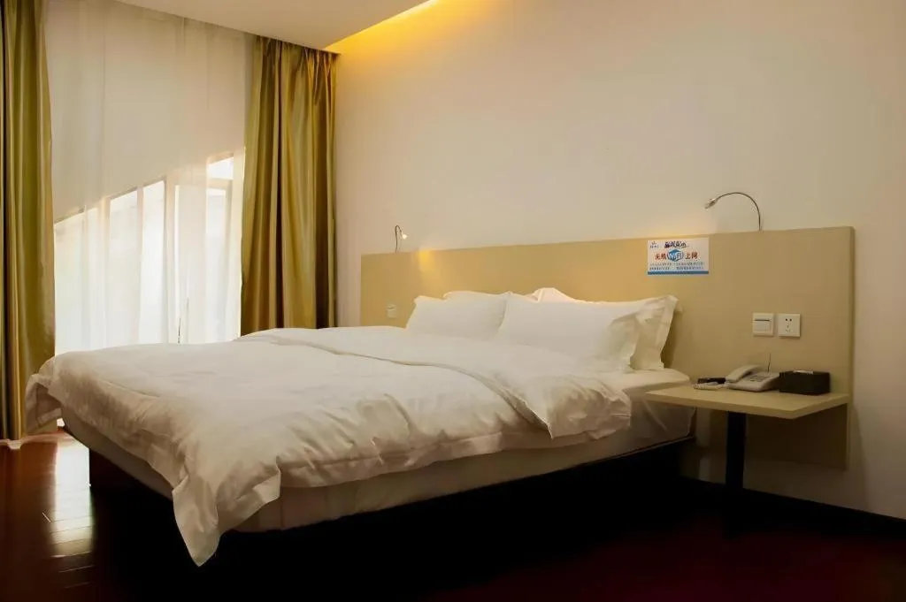 Bed in Guangzhou Hailian Hotel - Haizhu District Binjiang East Road Metro Station