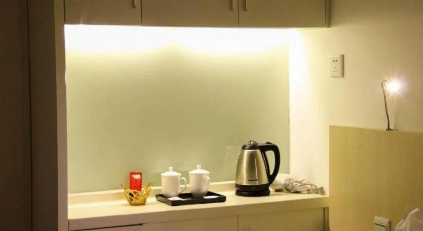 Guangzhou Hailian Hotel - Haizhu District Binjiang East Road Metro Station