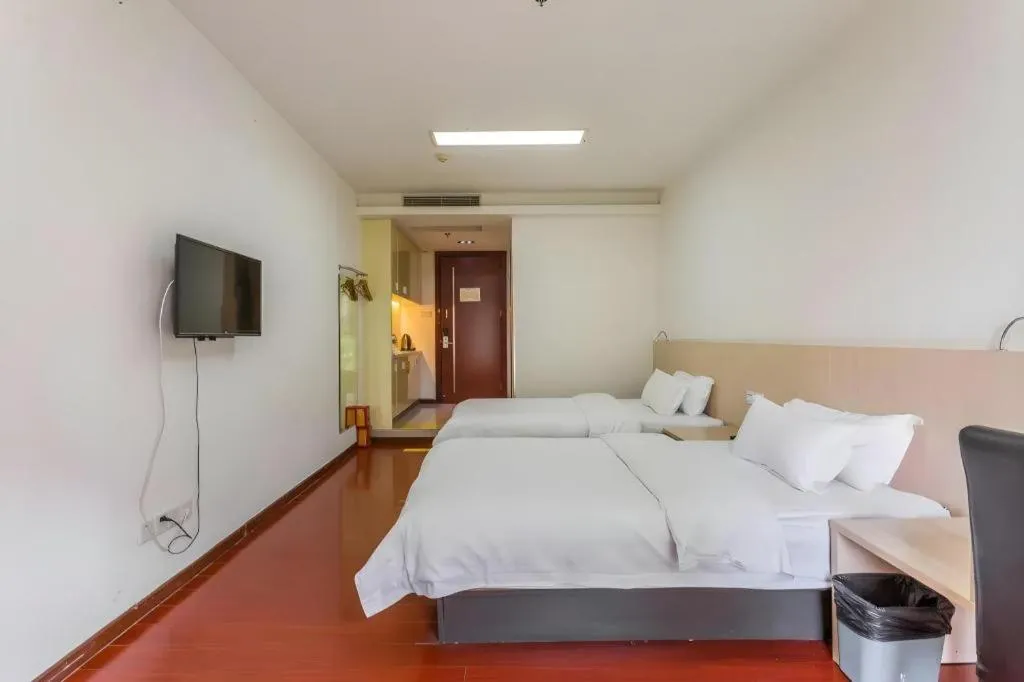 Bed in Guangzhou Hailian Hotel - Haizhu District Binjiang East Road Metro Station