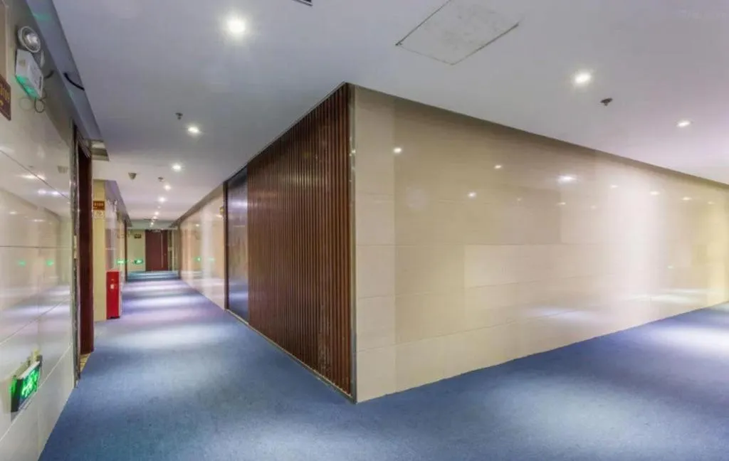 Guangzhou Hailian Hotel - Haizhu District Binjiang East Road Metro Station