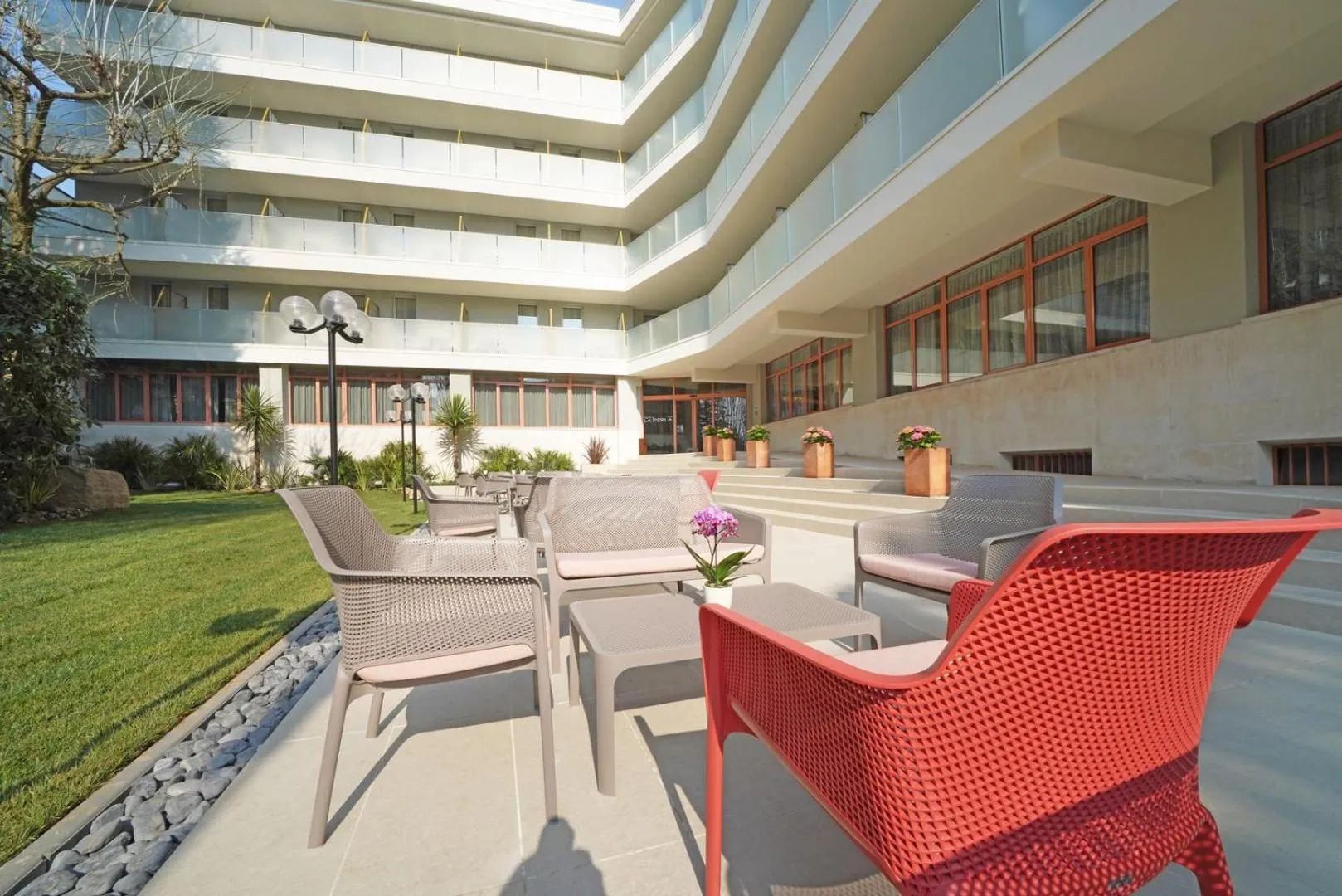 Patio in Hotel La Perla - Bike Hotel