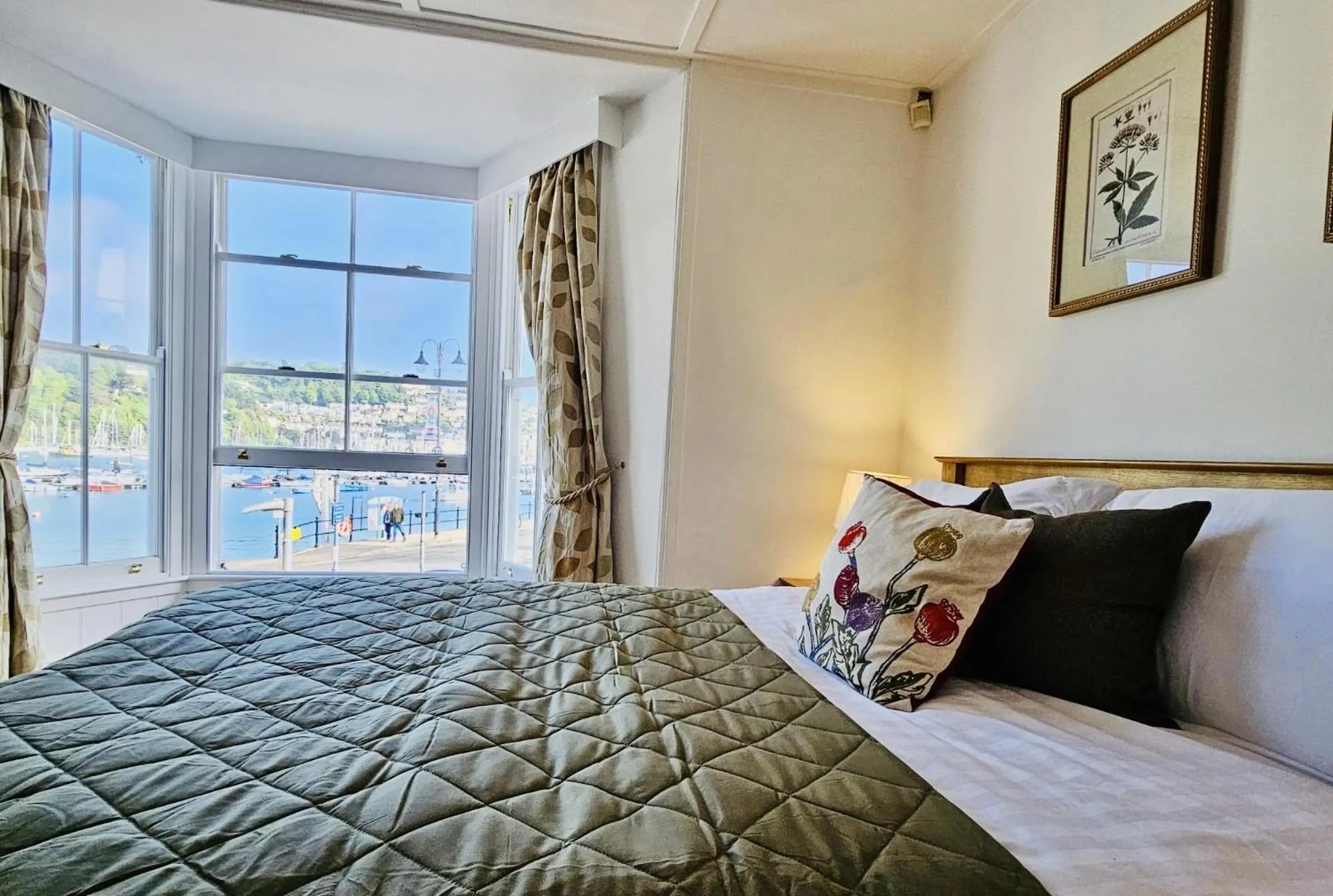 Bedroom, Bed in The Floating Bridge