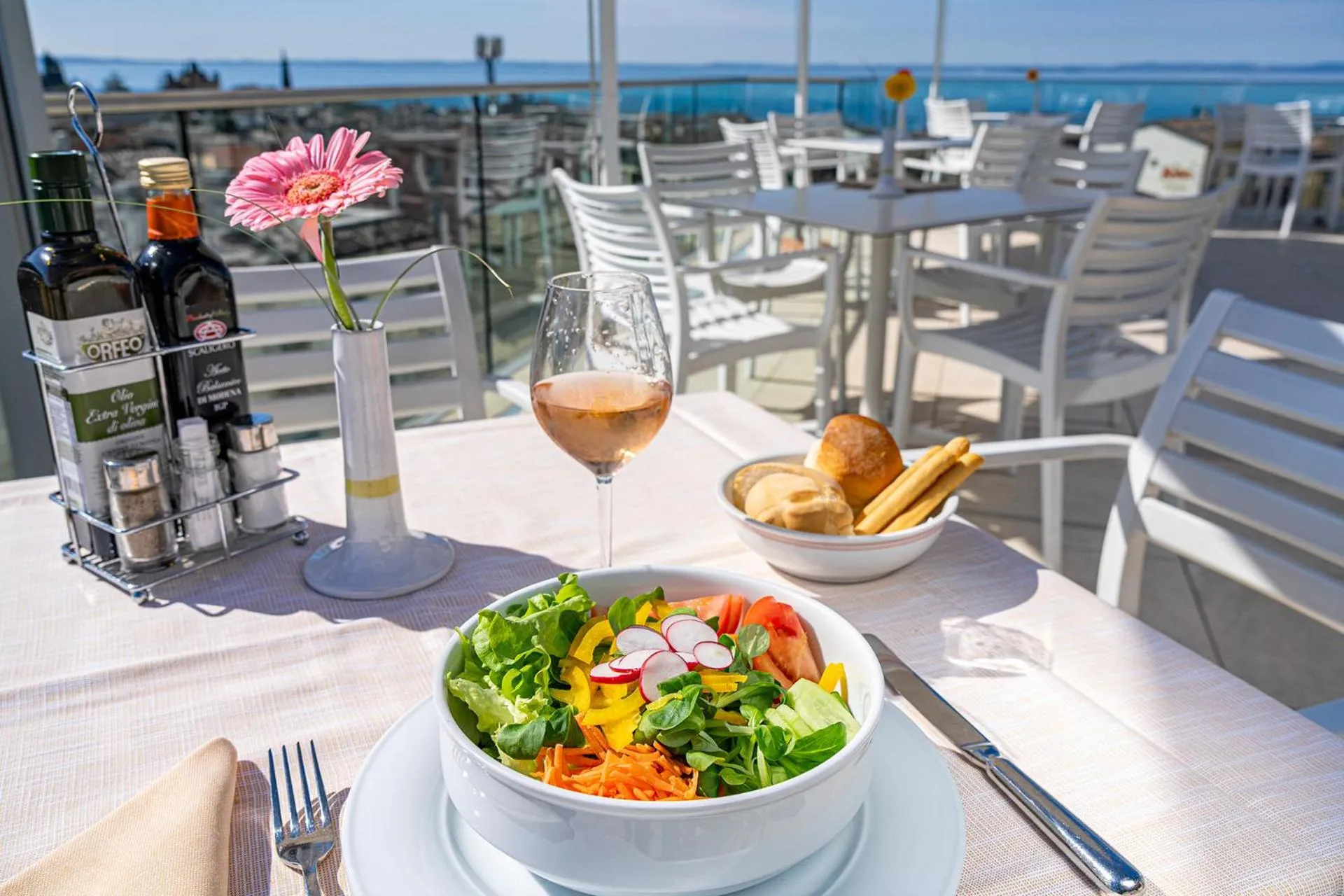 Restaurant/places to eat in Sky Pool Hotel Sole Garda