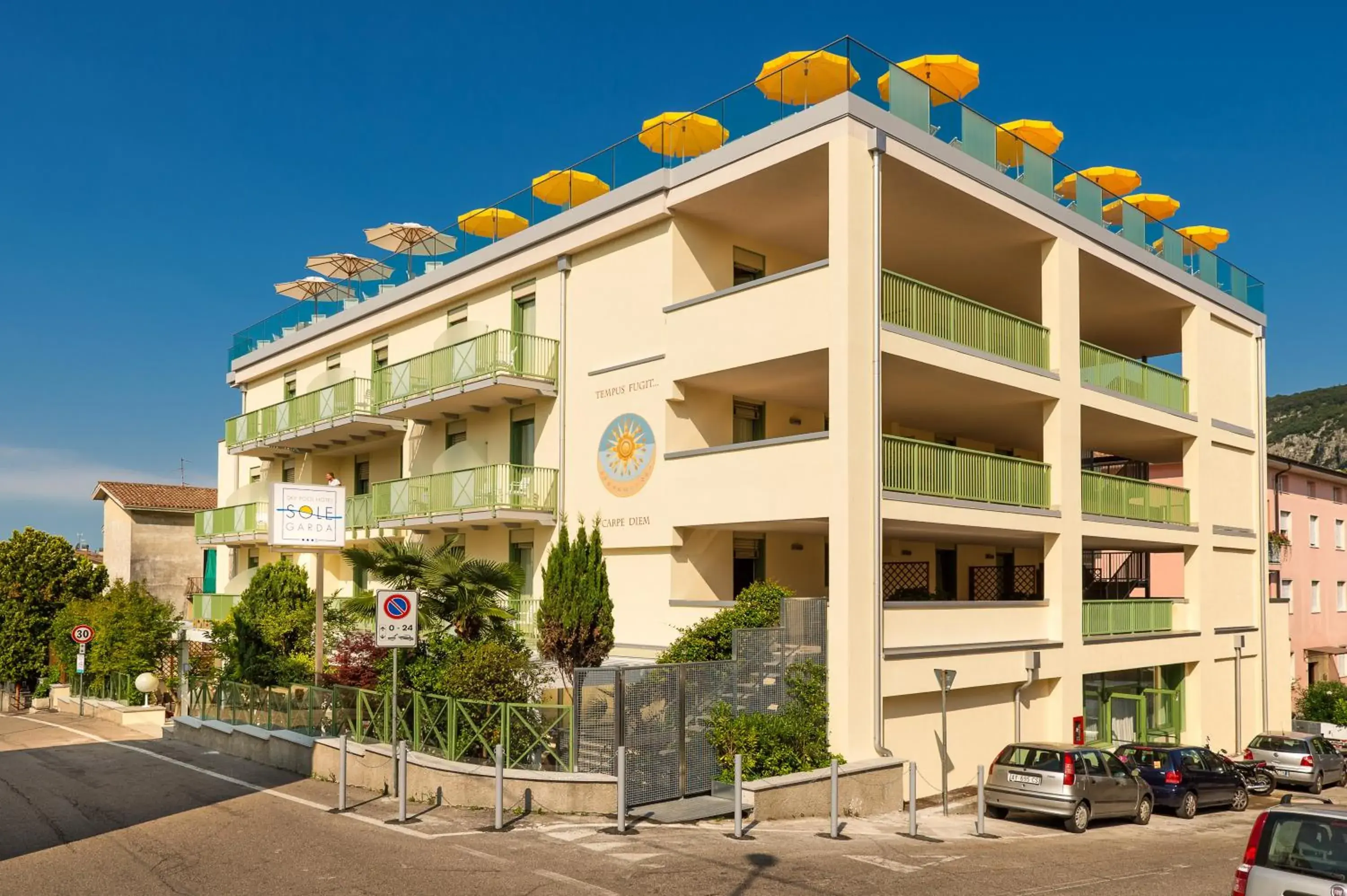 Facade/entrance, Property Building in Sky Pool Hotel Sole Garda