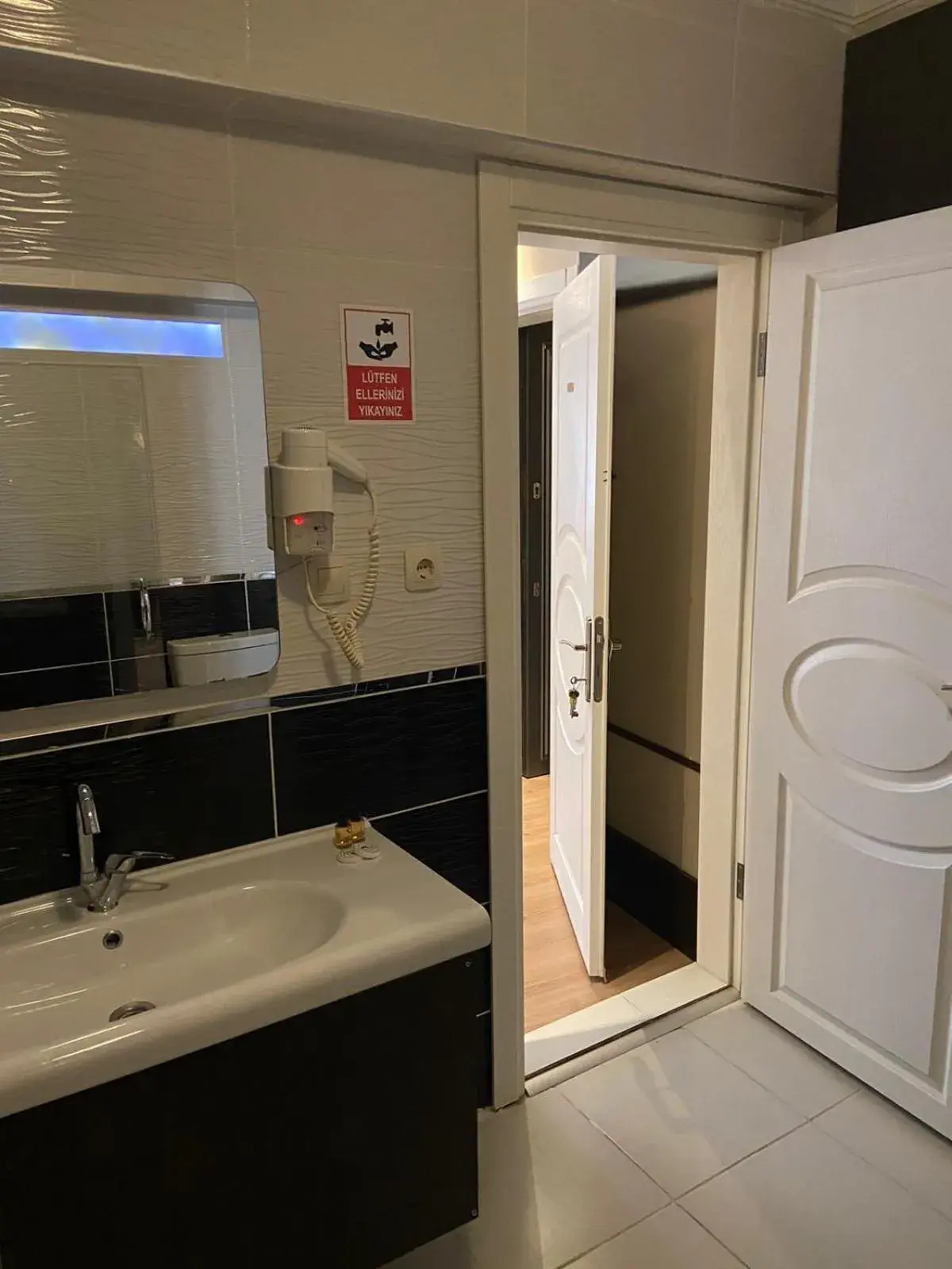 Suite in Lena Central Flats Suite in Lena Central Flats