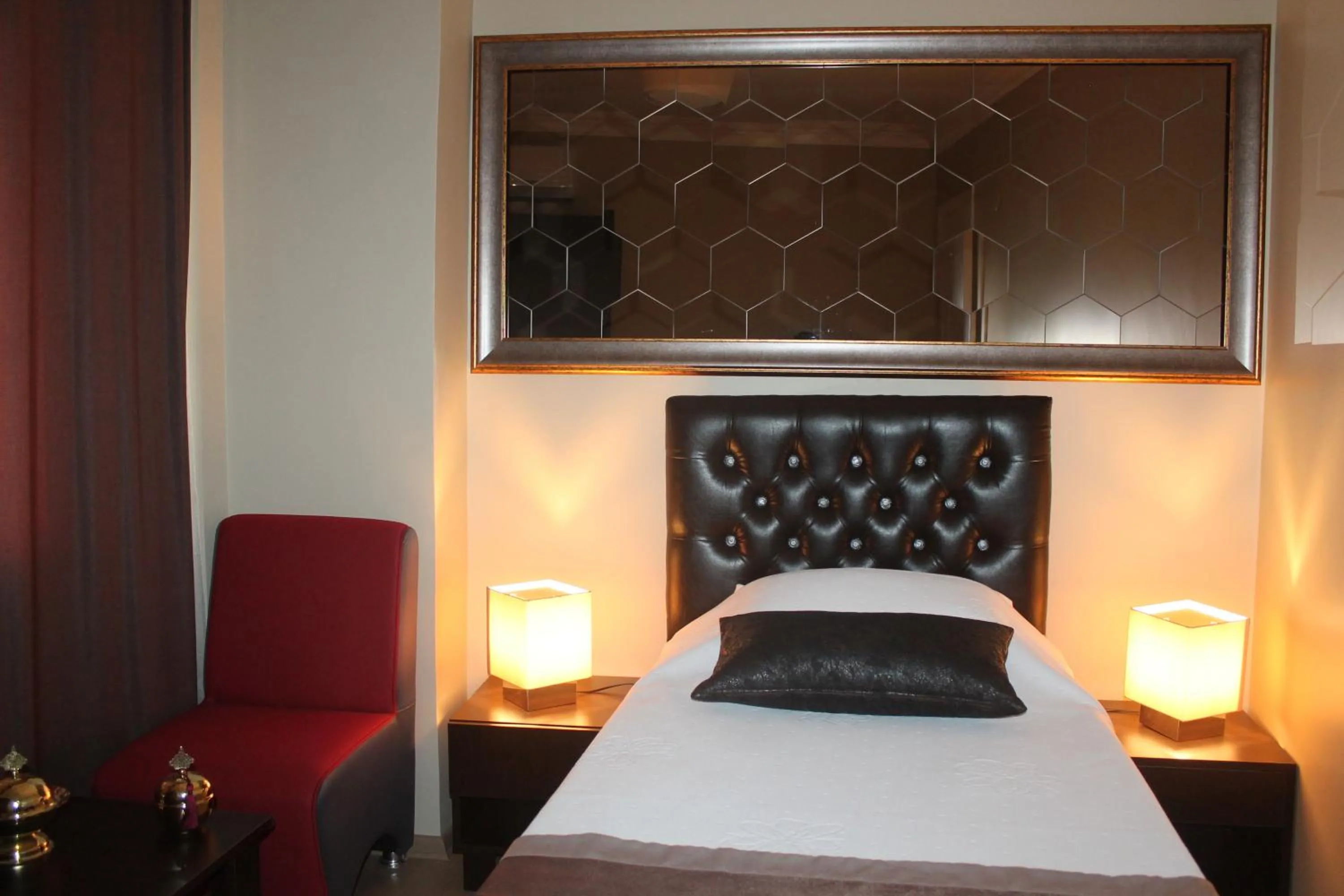 Seating area, Bed in Lena Central Flats