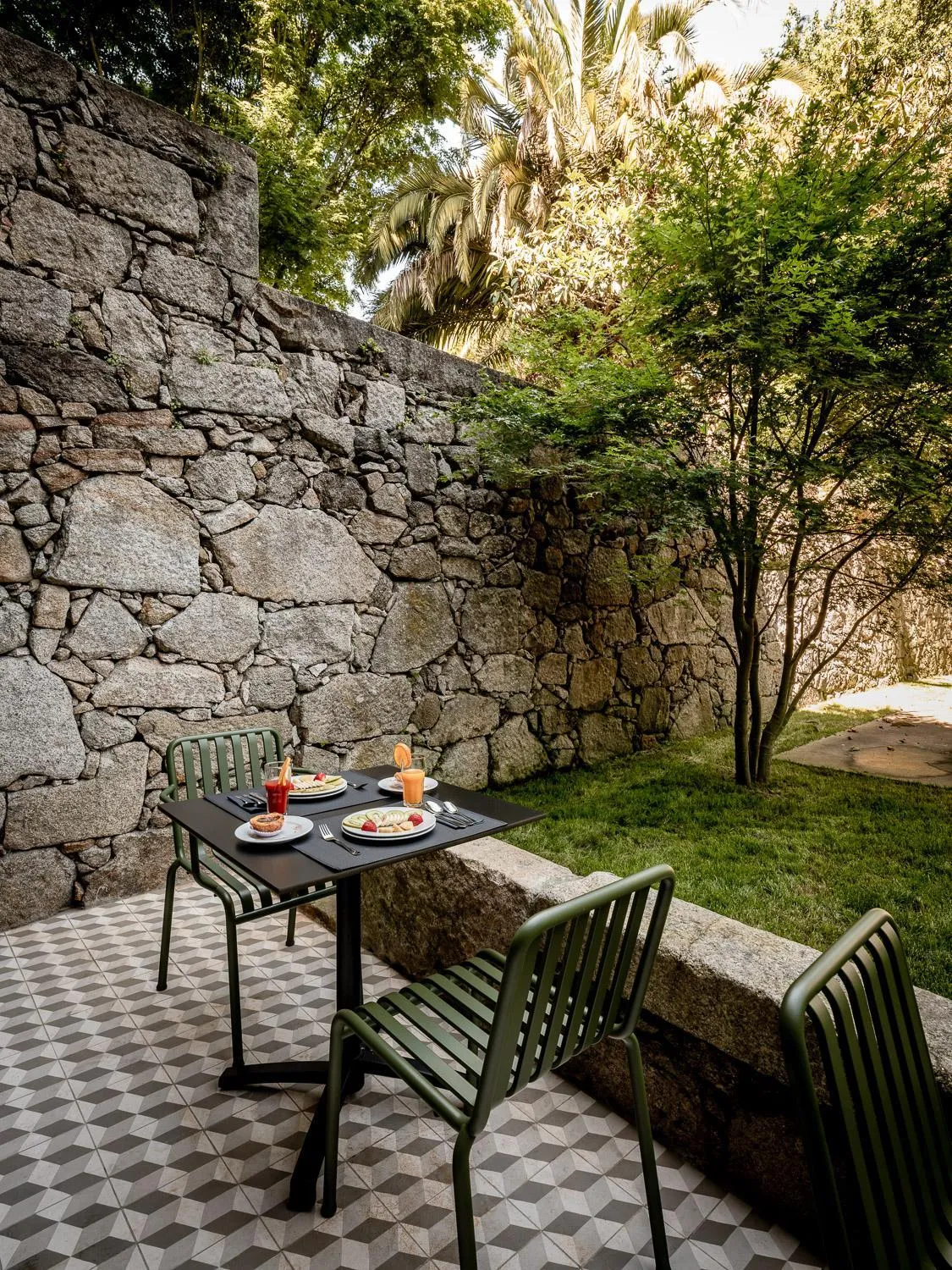 Continental breakfast in Malmerendas Boutique Lodging