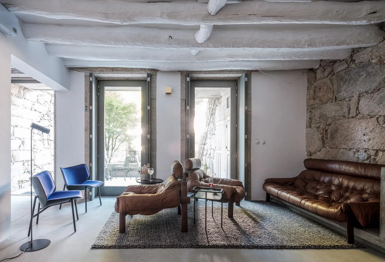 Communal lounge/ TV room in Malmerendas Boutique Lodging