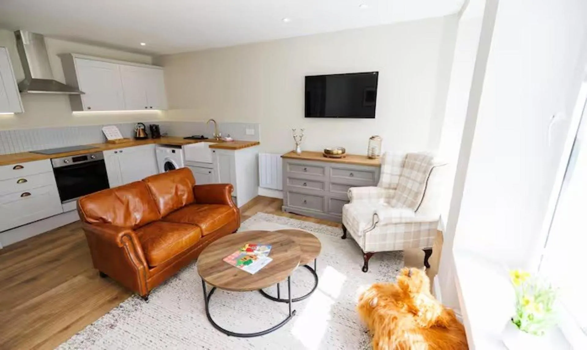 Stylish 3-Bed Apartment in the Heritage Quarter