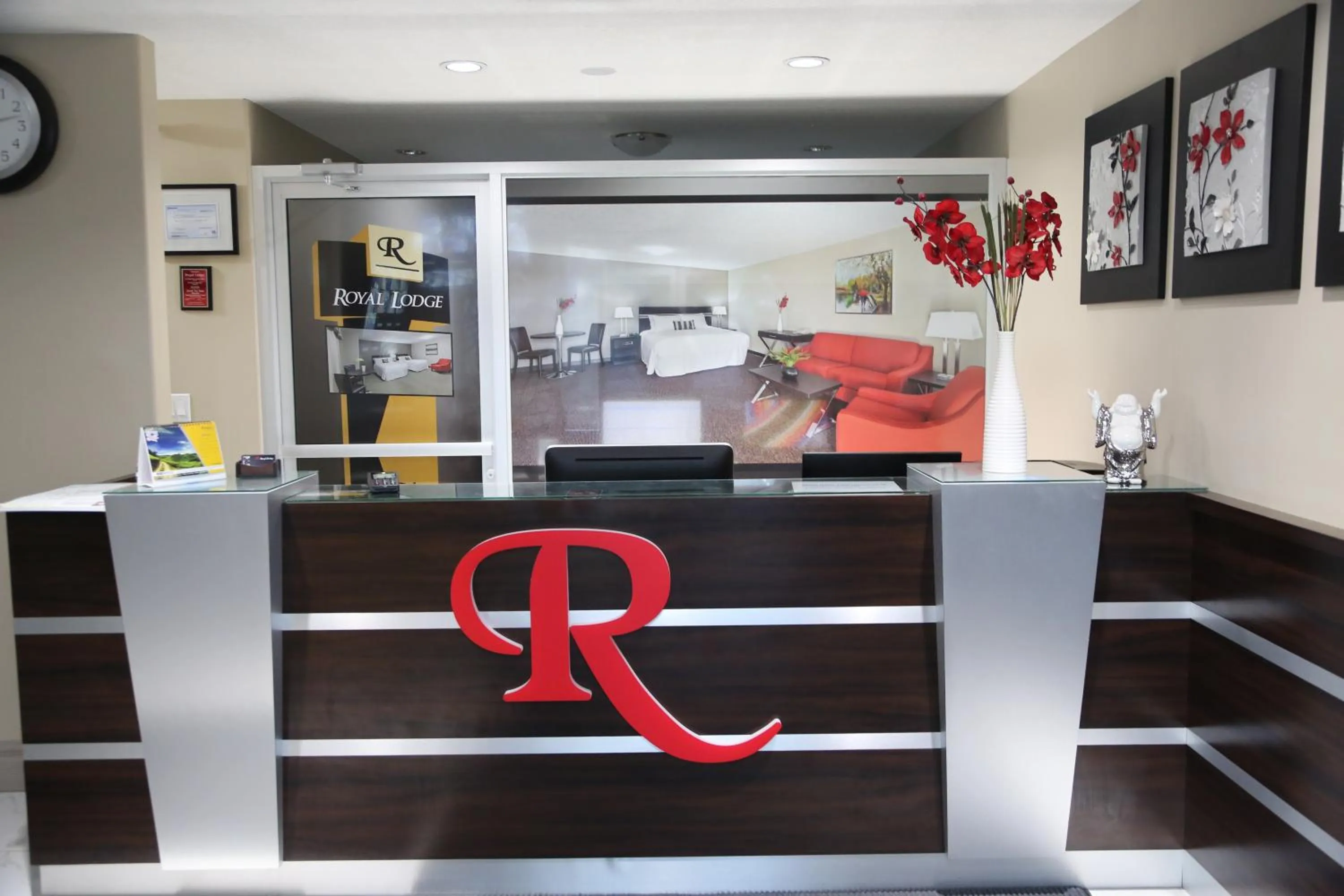 Property logo or sign in Royal Lodge