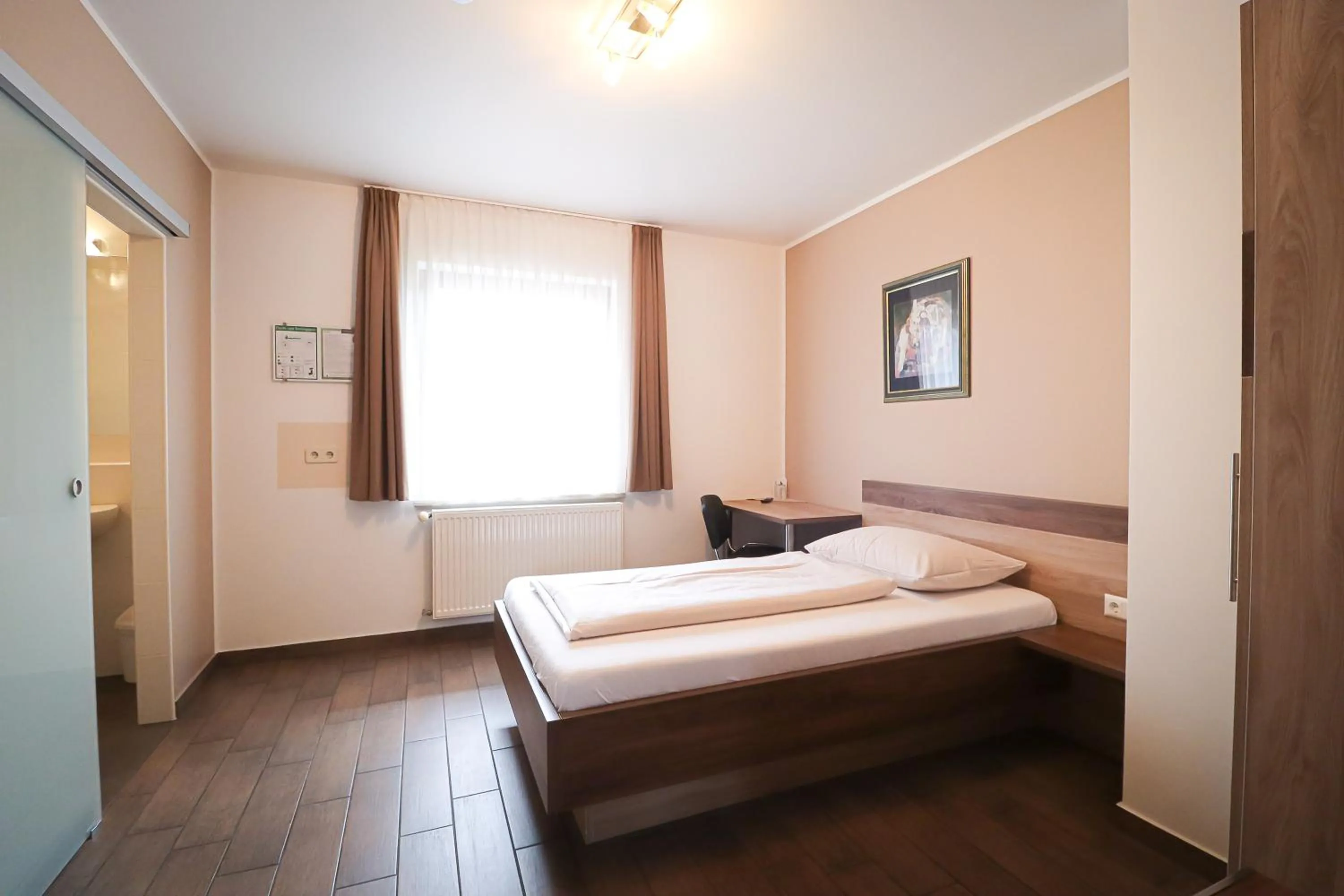 Bed in Frühstückspension Wernberg