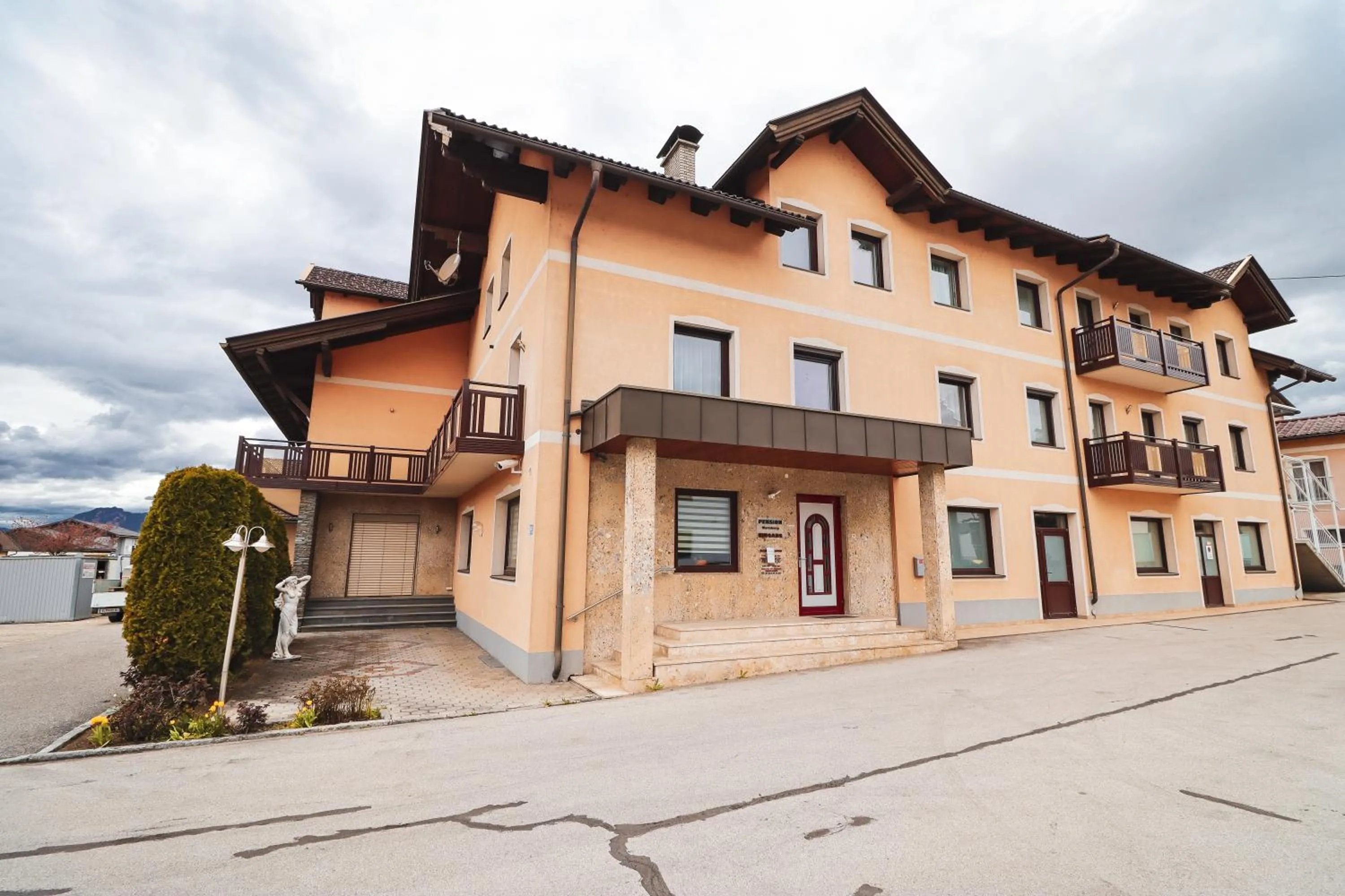 Property building in Frühstückspension Wernberg