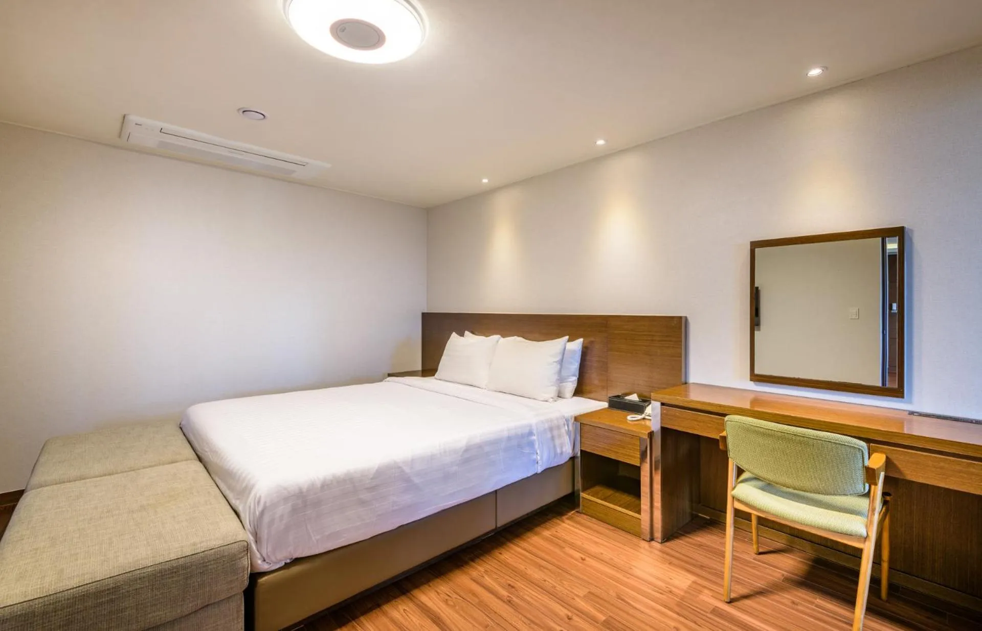 Bed in Uni Hotel Jeju