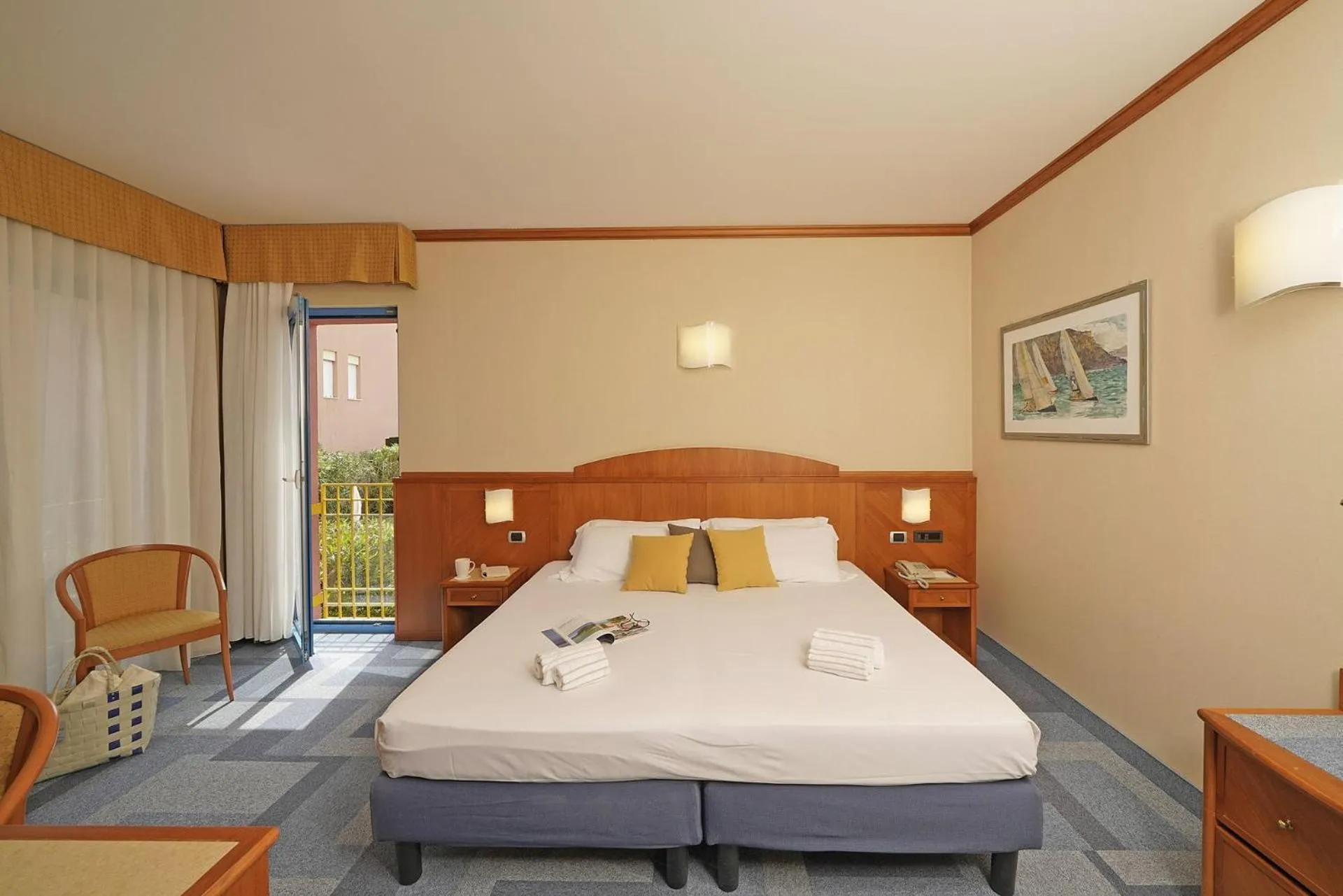 Bedroom, Bed in Hotel Sportsman