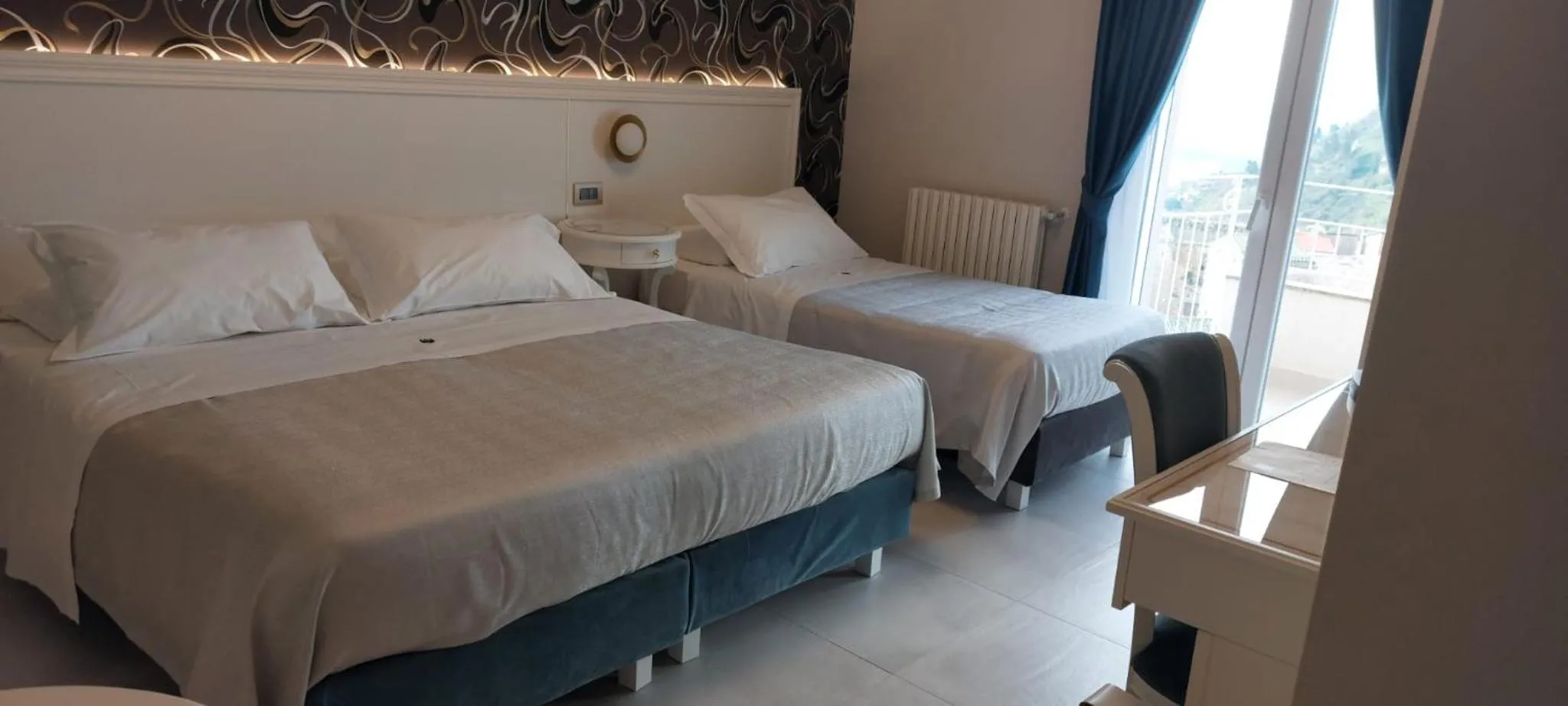 Basic Triple Room in Hotel Sicilia