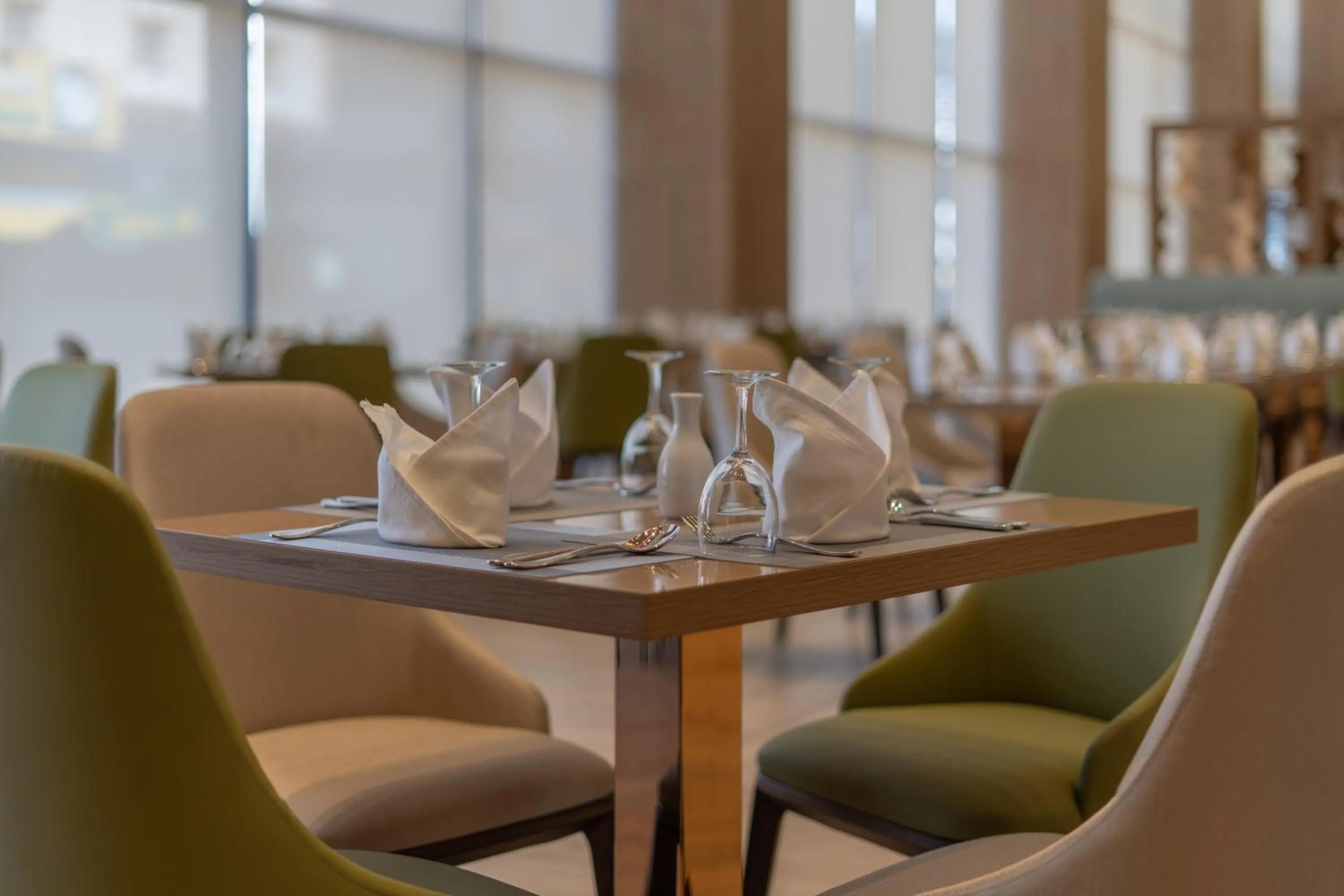 Restaurant/places to eat in Casa Diora Hotel Al Rawdah