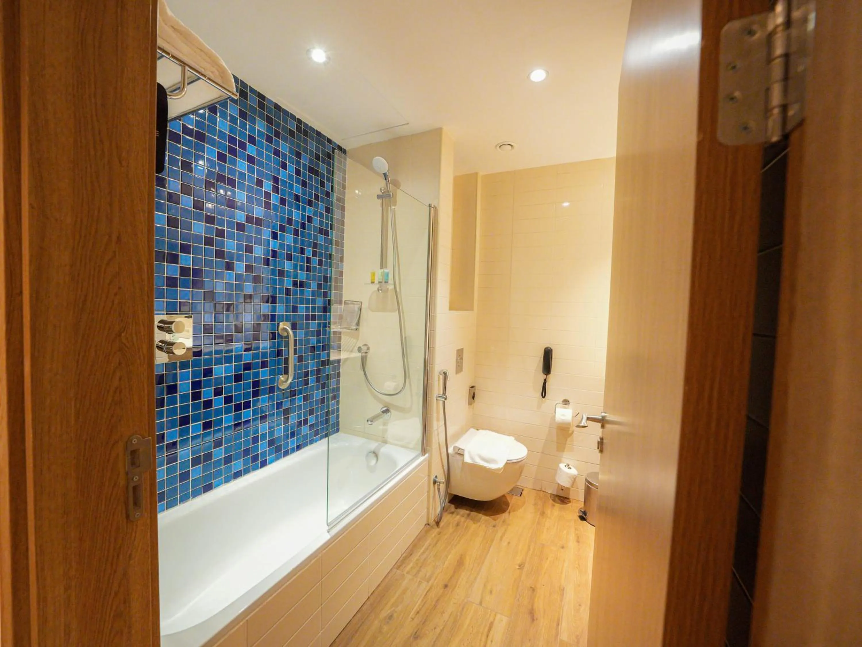 Bath in Casa Diora Hotel Al Rawdah