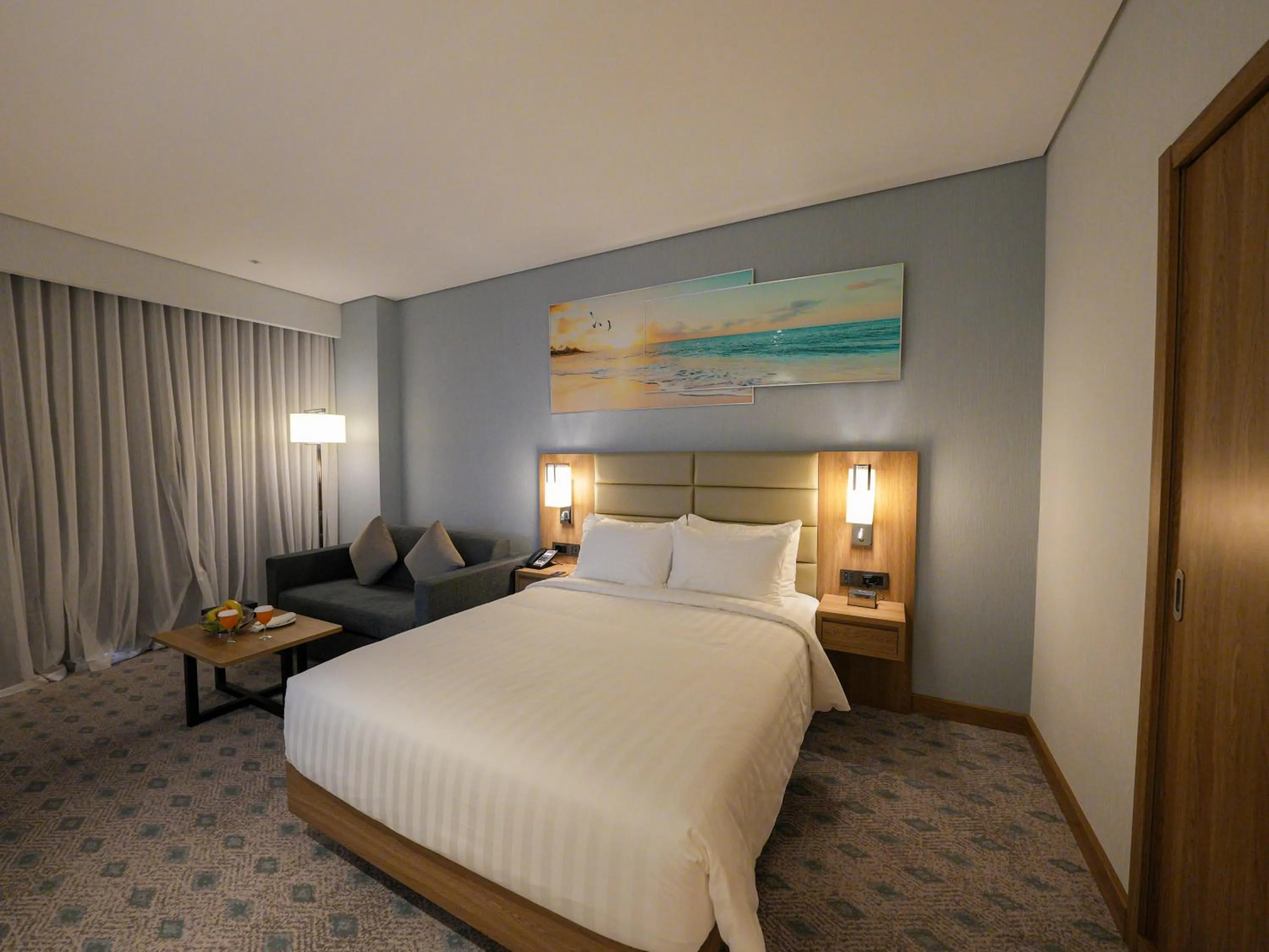 Photo of the whole room, Bed in Casa Diora Hotel Al Rawdah