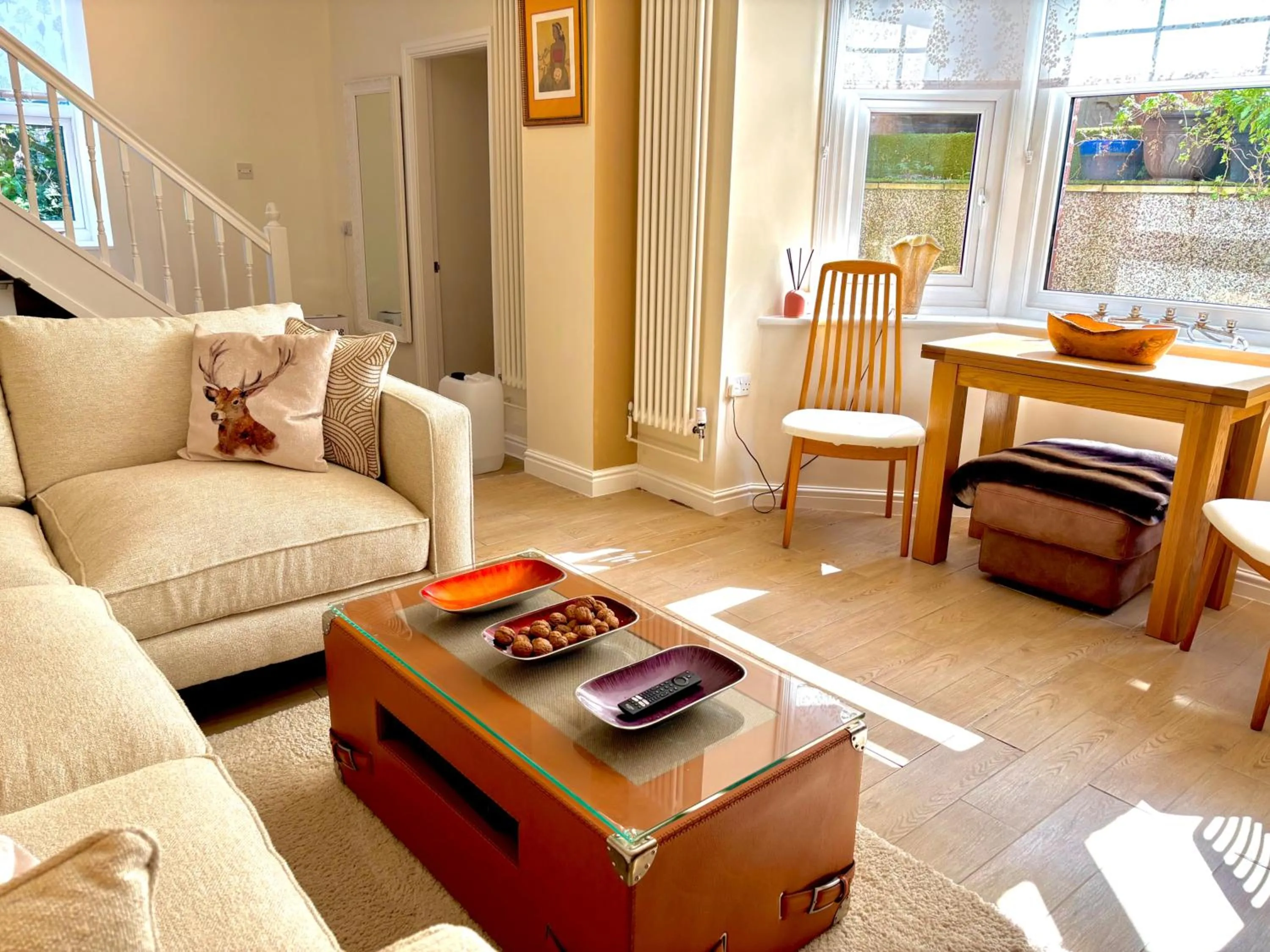 5 Guests - 2 Bedrooms - Free Parking - 1min Beach