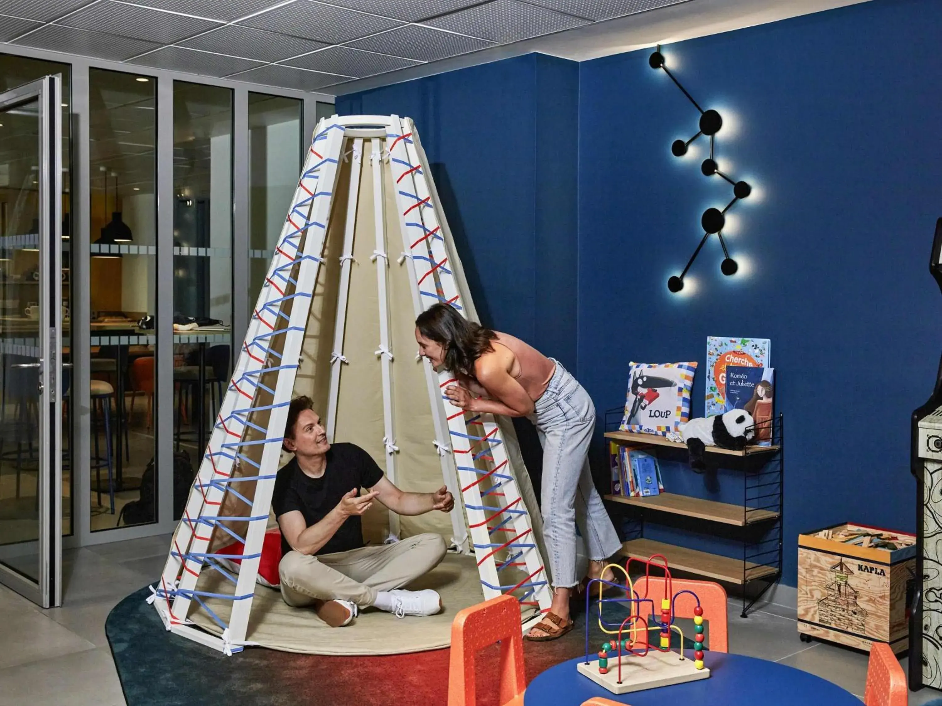 Property building in Aparthotel Adagio Access La Défense Puteaux Property building in Aparthotel Adagio Access La Défense Puteaux