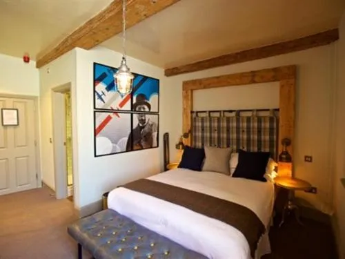 Bedroom, Bed in Woodstock Arms